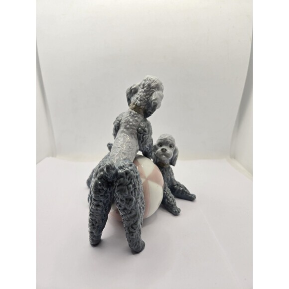 Retired #1258 LLADRO "Playful Dogs" Poodles w/ Ball Porcelain Figurine - Picture 7 of 13